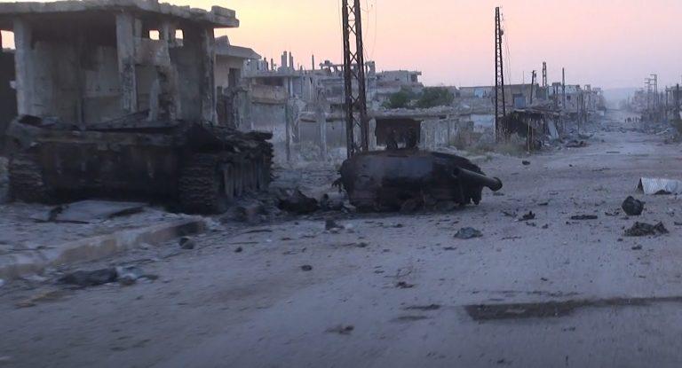 tanks battleing in syria