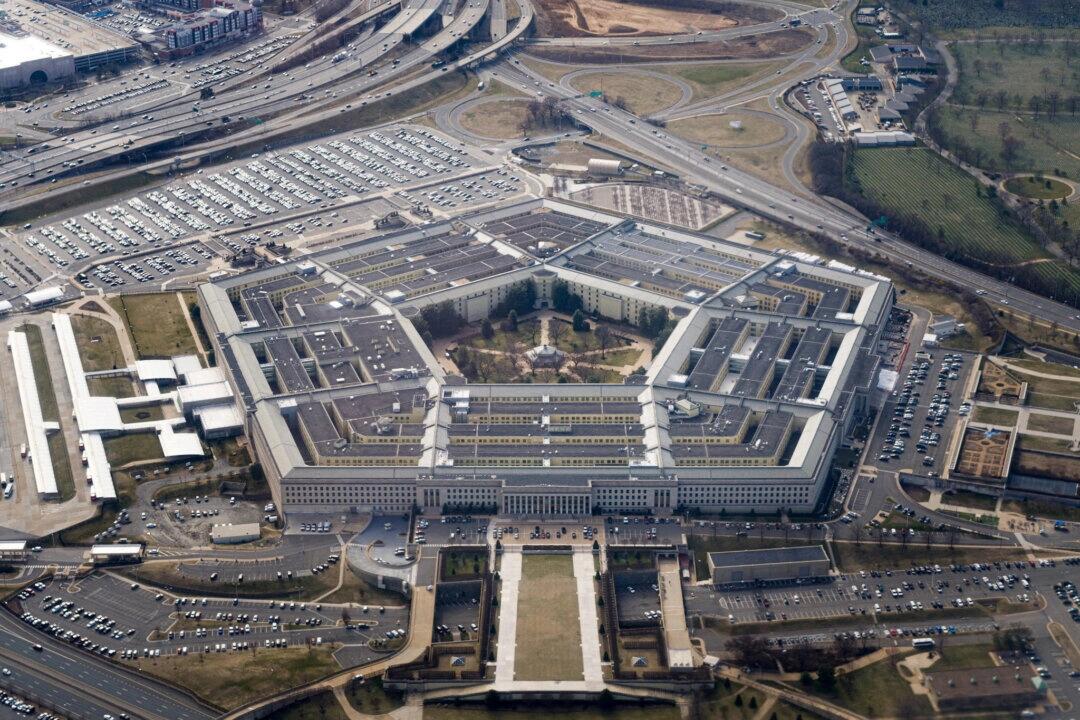 NY Times Sues Department Of War Over New Media Rules - Sol Plaza