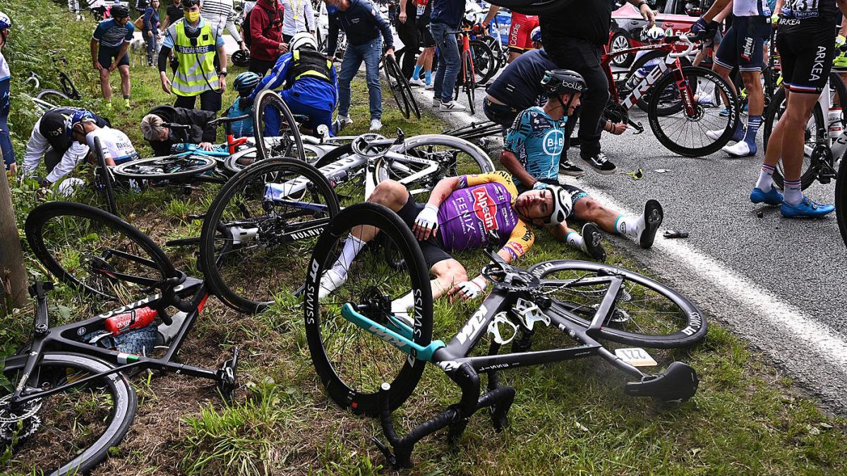 Tour de France To Sue Fan Who Caused Horrific Crash During Selfie