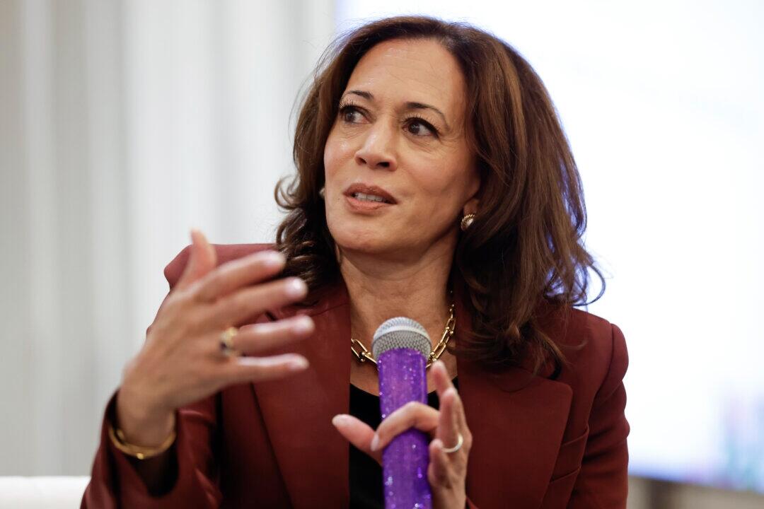 Kamala Harris Warns Democrats Against Impeaching Trump If They Capture Congress