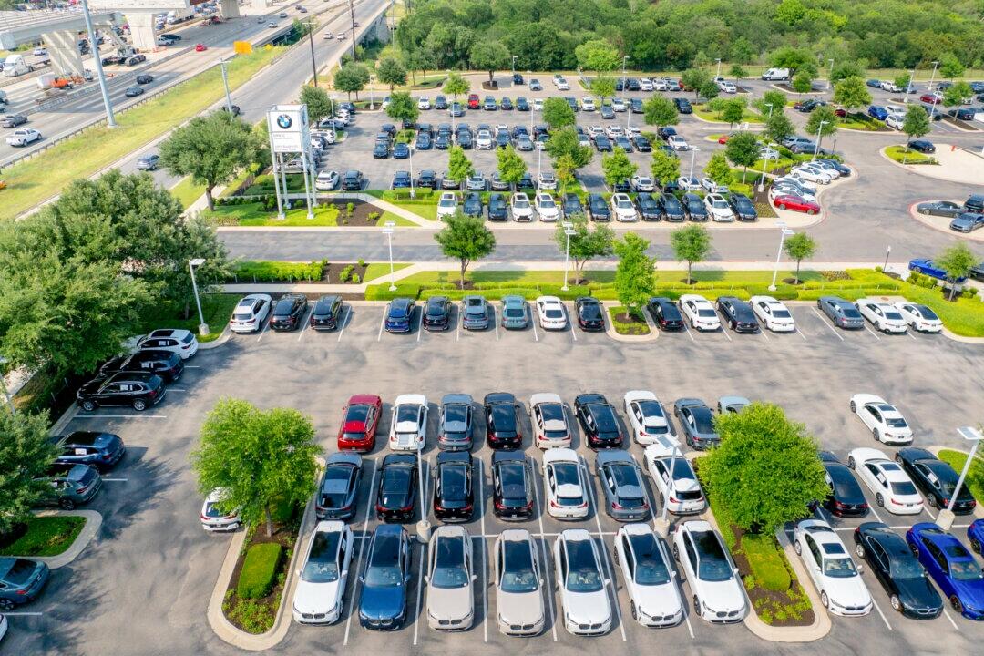 Nearly 3 In 10 New-Car Trade-Ins Are Underwater, Edmunds Finds